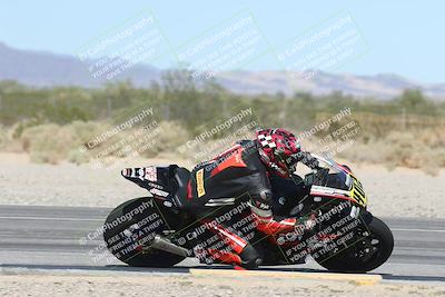 media/Oct-05-2025-CVMA (Sun) [[beeef4f201]]/Race 5-Amateur Supersport Open (Holeshot)/